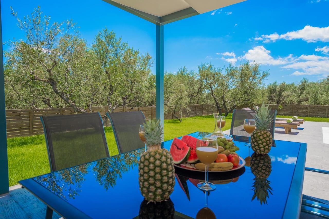 Natura Verde Villas Fiolitis Exterior photo