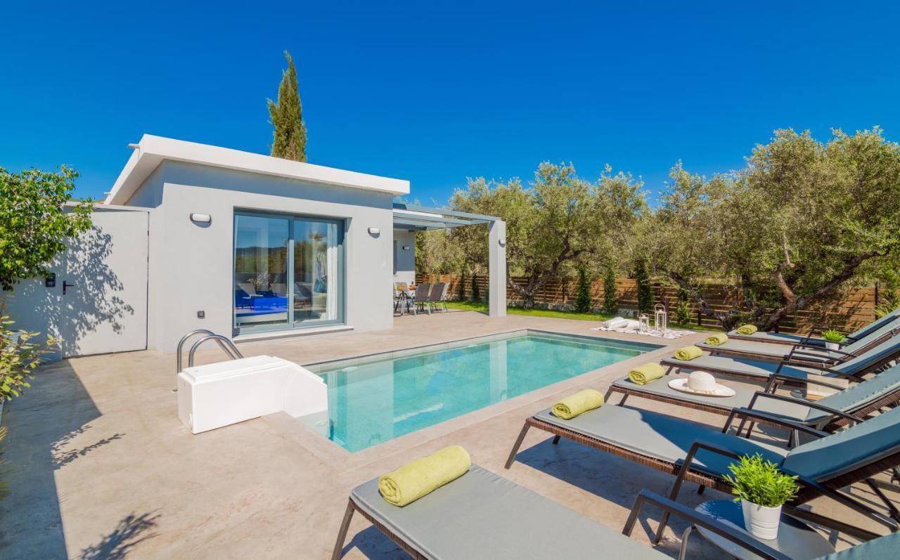 Natura Verde Villas Fiolitis Exterior photo