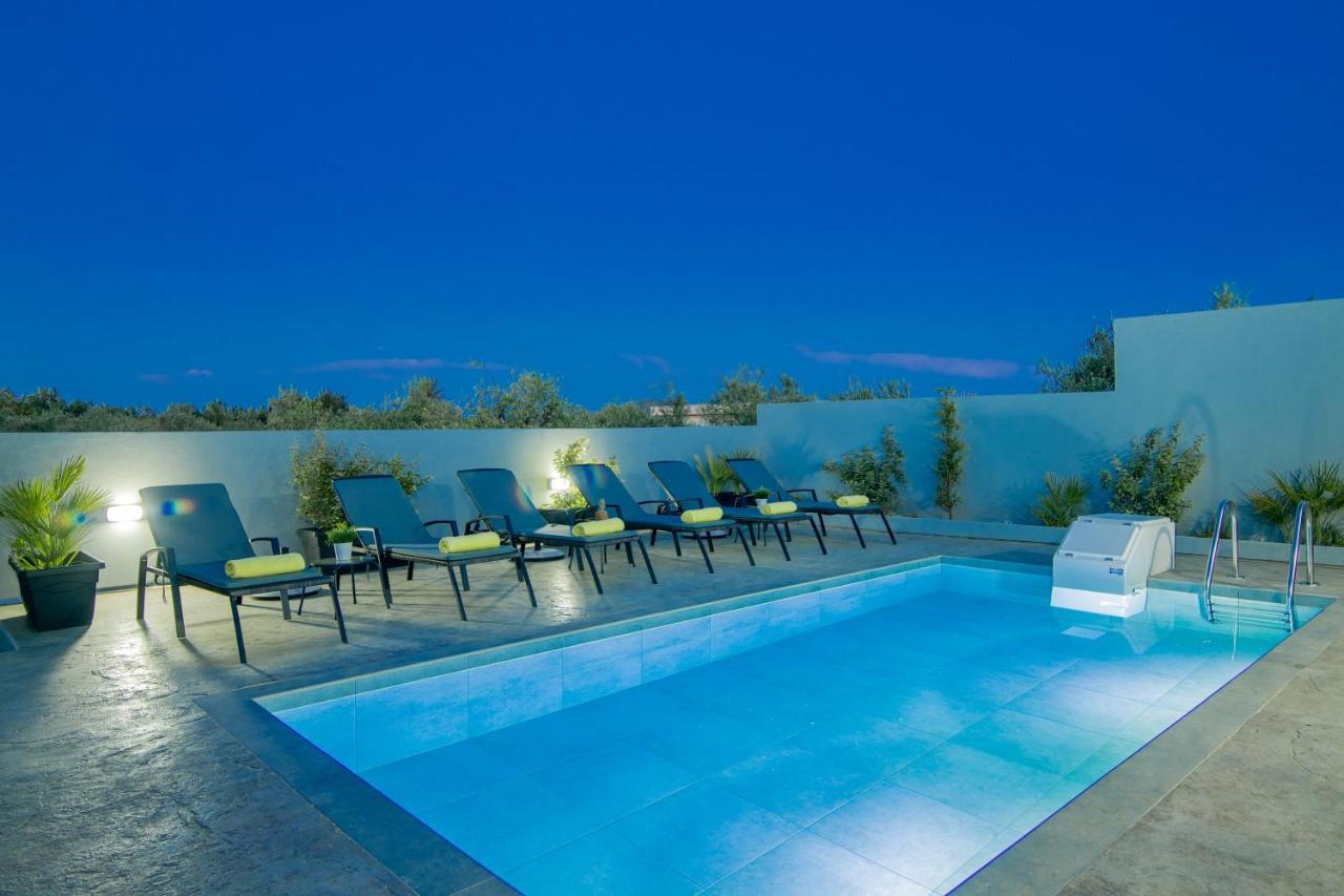 Natura Verde Villas Fiolitis Exterior photo